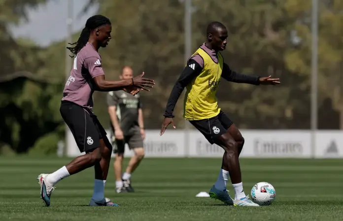  El Real Madrid prepara el partido de LaLiga ante el Alavés con tres ausencias

