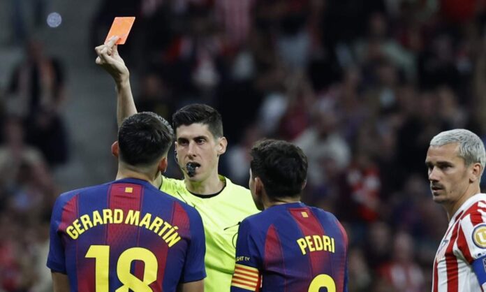 Expulsión a Gerard Martín durante el Atlético de Madrid - Barcelona.