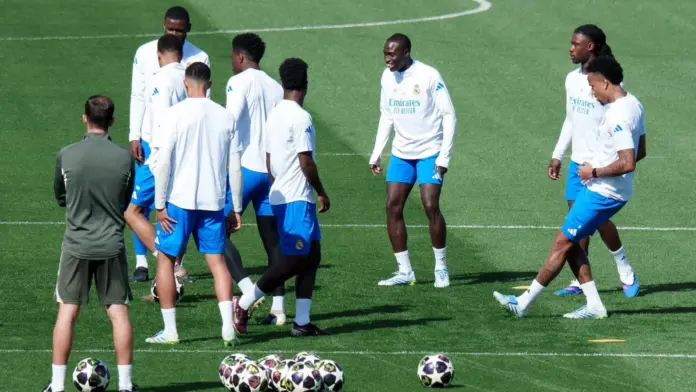  Mendy, la gran novedad en el último entrenamiento del Real Madrid antes del Bayern

